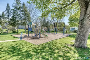 84 Jackson St, Torrington, CT 06790 - Photo 37