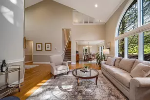 5 Boxwood Cir, Avon, CT 06001 - Photo 3