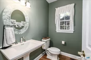 8 Rock Ridge Ct, New Fairfield, CT 06812 - Photo 17