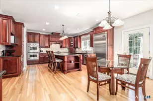 8 Rock Ridge Ct, New Fairfield, CT 06812 - Photo 9