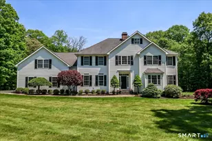 8 Rock Ridge Ct, New Fairfield, CT 06812 - Photo 3