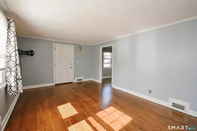35 Sequin Street, Hartford, CT 06106 - Photo 3