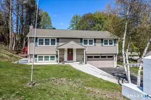 16 Chestnut Dr, Derby, CT 06418 - Photo 5