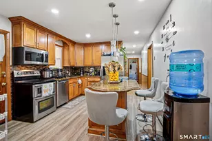 7 Newport Dr, Waterbury, CT 06705 - Photo 11
