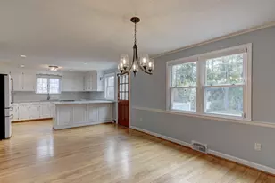 62 Butternut Cir, Wethersfield, CT 06109 - Photo 9