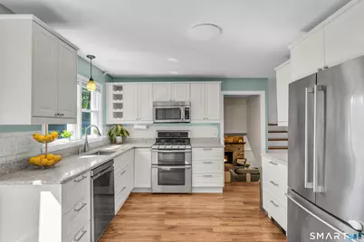 44 Palmer Woods Circle, Branford, CT 06405 - Photo 9