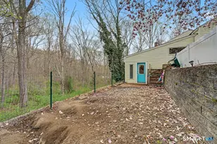 70 Browns Ln, Old Lyme, CT 06371 - Photo 33