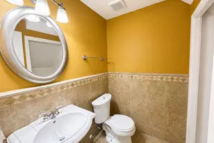50 Wakefield Cir, East Hartford, CT 06118 - Photo 11