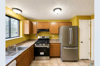 50 Wakefield Circle #50, East Hartford, CT 06118 - Photo 5