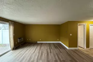 50 Wakefield Cir, East Hartford, CT 06118 - Photo 7