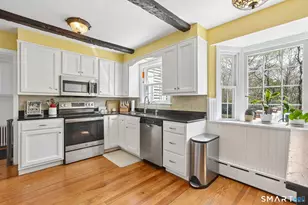 75 Parkway Dr, Trumbull, CT 06611 - Photo 9