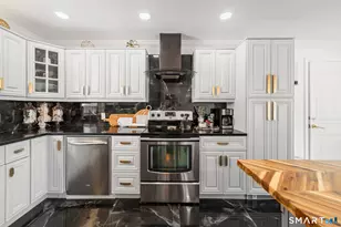 121 Ravencrest Dr, Stratford, CT 06614 - Photo 9