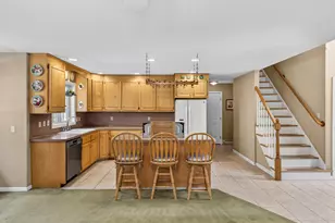 11 Cottage Ln, East Lyme, CT 06357 - Photo 11