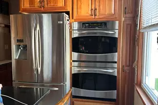 107 Phillips St, Waterford, CT 06385 - Photo 5