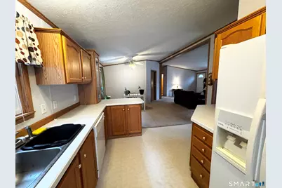 11 Circle Drive, Windham, CT 06256 - Photo 3