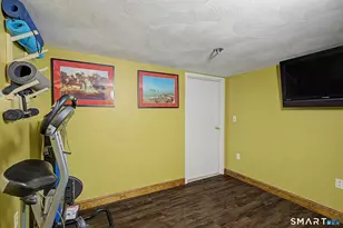 11 Thomas St, Newington, CT 06111 - Photo 31