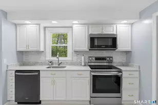 39 Tall Pines Ln, Rocky Hill, CT 06067 - Photo 5