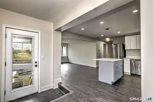 800 Quinnipiac Ave, New Haven, CT 06513 - Photo 27