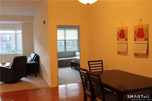 1 King Philip Dr, West Hartford, CT 06117 - Photo 7
