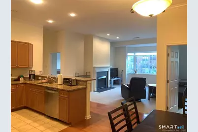 1 King Philip Drive #411, West Hartford, CT 06117 - Photo 5