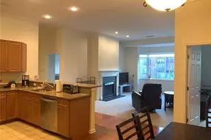 1 King Philip Dr, West Hartford, CT 06117 - Photo 5