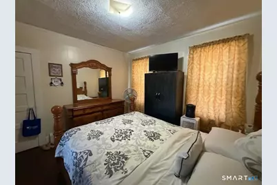 94-96 Hillside Avenue, Hartford, CT 06106 - Photo 5