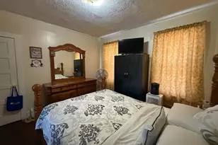 94-96 Hillside Ave, Hartford, CT 06106 - Photo 5