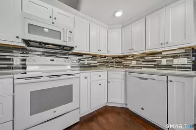 10 Wells Avenue #A, Stamford, CT 06902 - Photo 5
