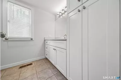 10 Wells Avenue #A, Stamford, CT 06902 - Photo 7