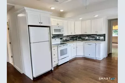 10 Wells Avenue #A, Stamford, CT 06902 - Photo 1