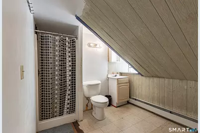 34 Queen Street, Meriden, CT 06451 - Photo 25