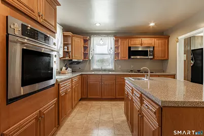 34 Queen Street, Meriden, CT 06451 - Photo 3