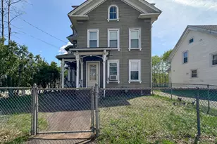 34 Queen St, Meriden, CT 06451 - Photo 1