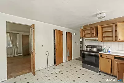 25 Catherine Street, West Haven, CT 06516 - Photo 17