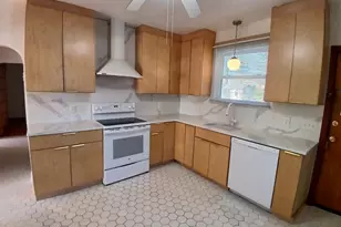 16 Church St, East Haven, CT 06512 - Photo 3