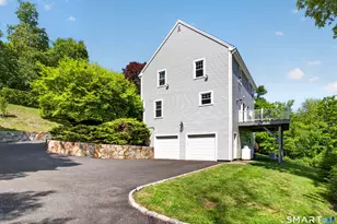 22 Scenic View Dr, Newtown, CT 06470 - Photo 3