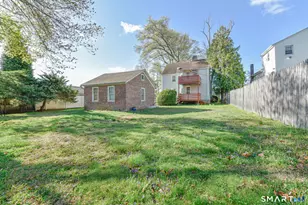 146 Warsaw St, Fairfield, CT 06825 - Photo 19