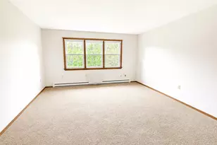 200 Laura Ln, Rocky Hill, CT 06067 - Photo 3