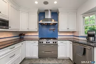 34 Skyline Dr, Brookfield, CT 06804 - Photo 7