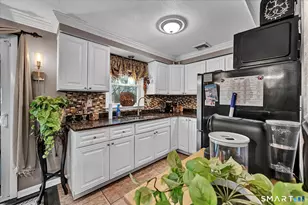 142 Old Stagecoach Rd, Meriden, CT 06450 - Photo 11