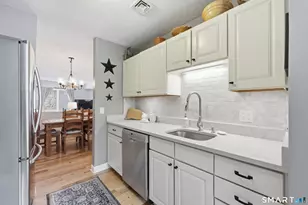 2 Rivermead, Avon, CT 06001 - Photo 9
