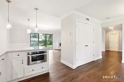 122 Heritage Village #B, Southbury, CT 06488 - Photo 3