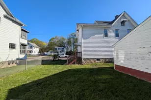 232 Hawkins St, Derby, CT 06418 - Photo 9