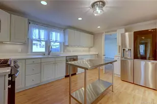 22 Usher St, Milford, CT 06460 - Photo 7