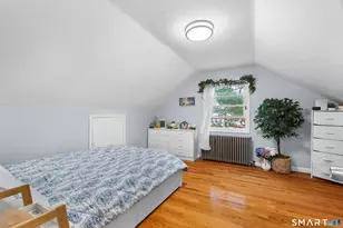 5 Clover Hill Ave, Bridgeport, CT 06606 - Photo 11