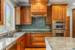 38 Old Farm Hill Rd, Newtown, CT 06470 - Photo 7