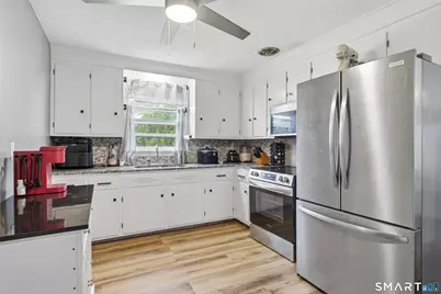 143 Beth Lane, Waterbury, CT 06705 - Photo 9