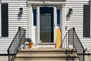 33 Country Club Woods Cir, Waterbury, CT 06708 - Photo 3
