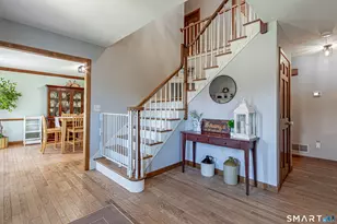 33 Country Club Woods Cir, Waterbury, CT 06708 - Photo 5