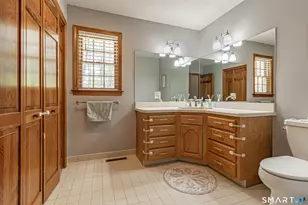 33 Country Club Woods Cir, Waterbury, CT 06708 - Photo 33